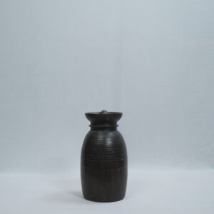 Planter wooden Him/ant blaksih black