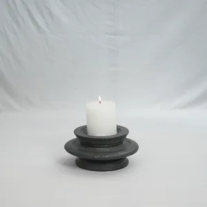 White distressed candle pillar small and Black candle pillar small